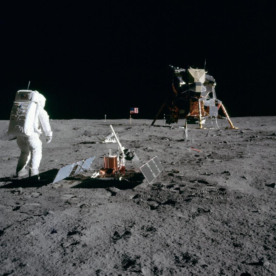 Buzz Aldrin Sets Up the PSEP